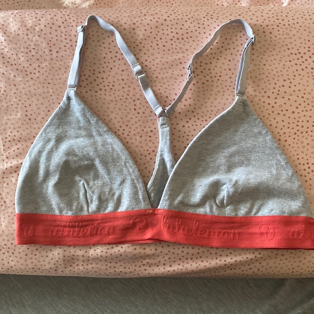 *donated* 🍋 Lululemon | Live Natural Bra II in Heathered Light Grey - Picture 9 of 9